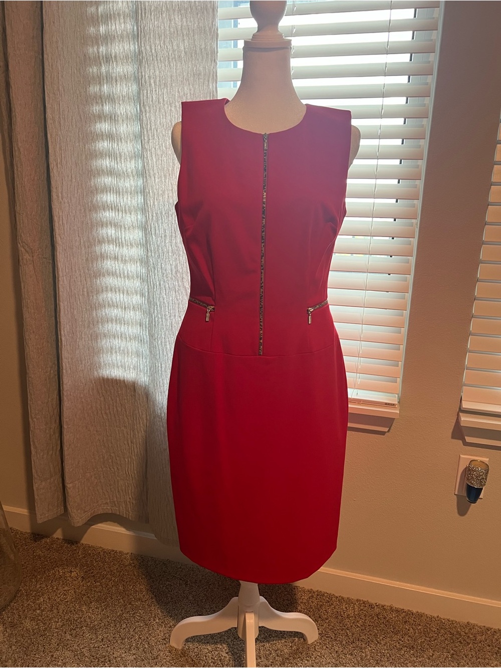 Sleeveless Red Sheath Dress with Front Zip by Calvin Klein Size 6